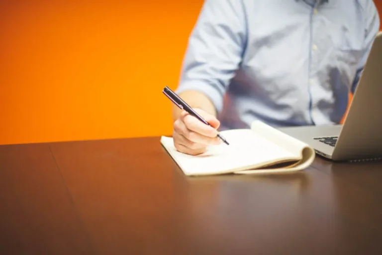 How to Write Better Research Papers Without Plagiarism