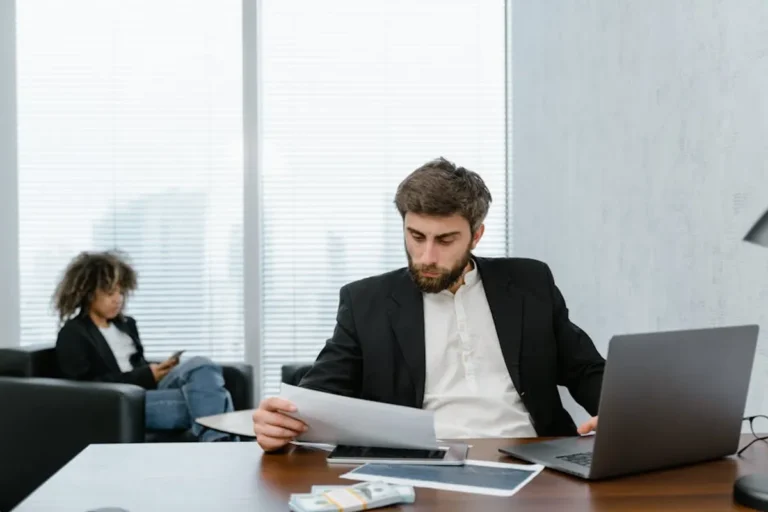 Lawyersclubindia Review: What It Is, Features, Safety, and Alternatives