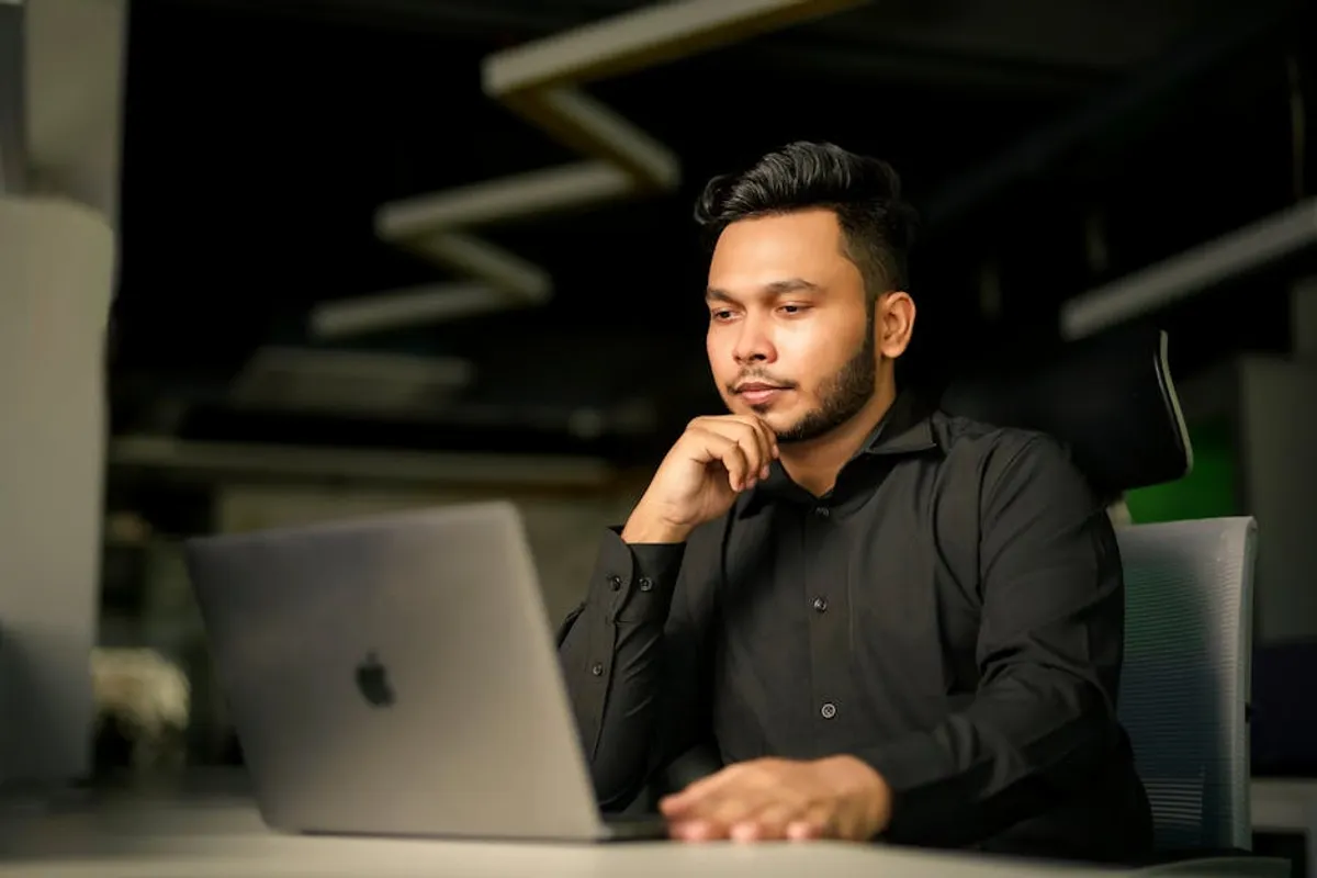 Sadshayarihindi Review: What It Is, Features, Safety, and Alternatives